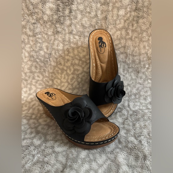 NWOT GOOD CHOICE Tokyo Wedge 8Wide - Picture 2 of 10